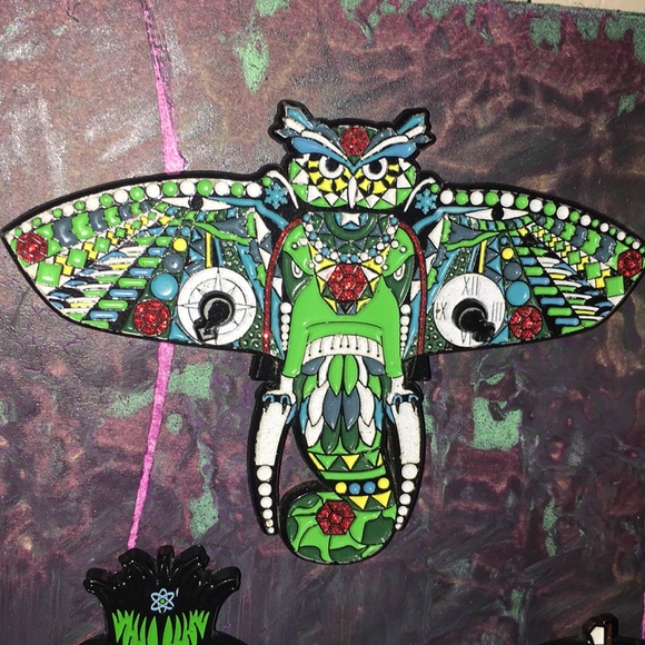 Pin - Picture 2 of 6